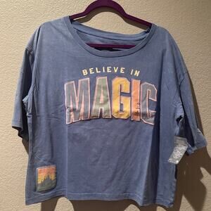 NWT Disney Parks Believe in Magic cropped embroidered castle tee sz L